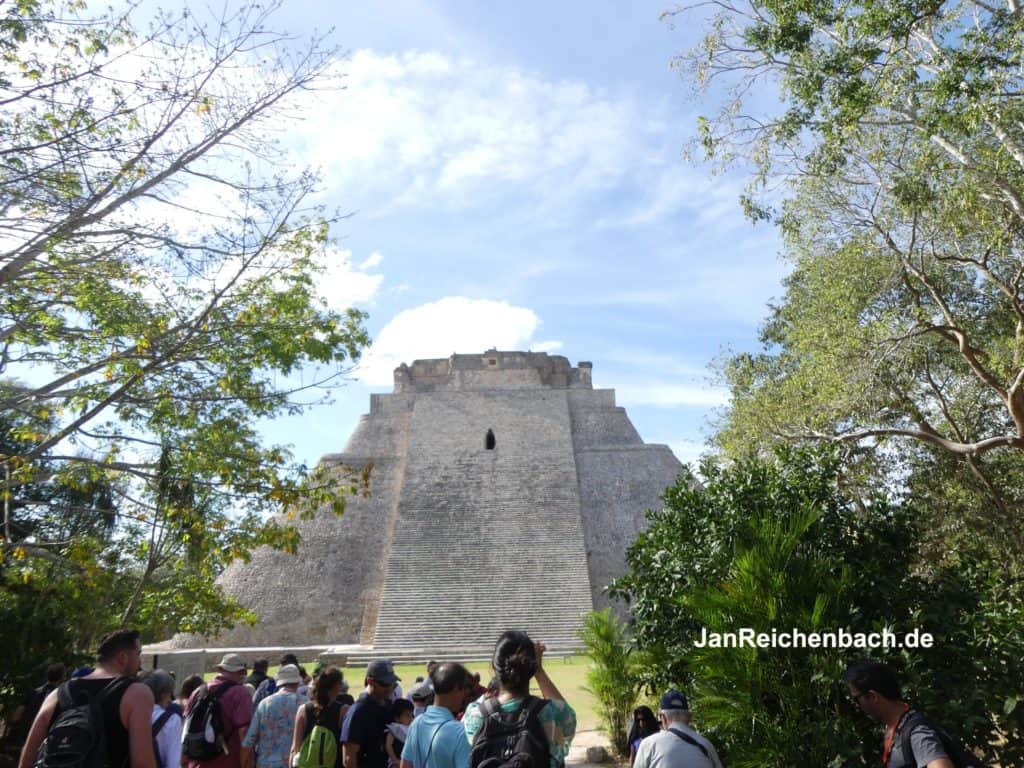 Uxmal - Maya Tempel - ca. 2,5 Stunden von Progreso, Mexiko entfernt