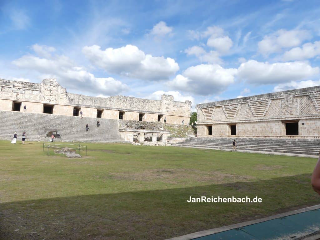 Uxmal - Maya Tempel - ca. 2,5 Stunden von Progreso, Mexiko entfernt - 2